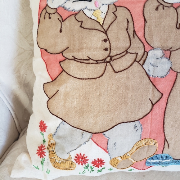 Vintage Throw Pillow WWII Soldiers Hand Embroidered Decorative Twill  USA - Picture 5 of 9